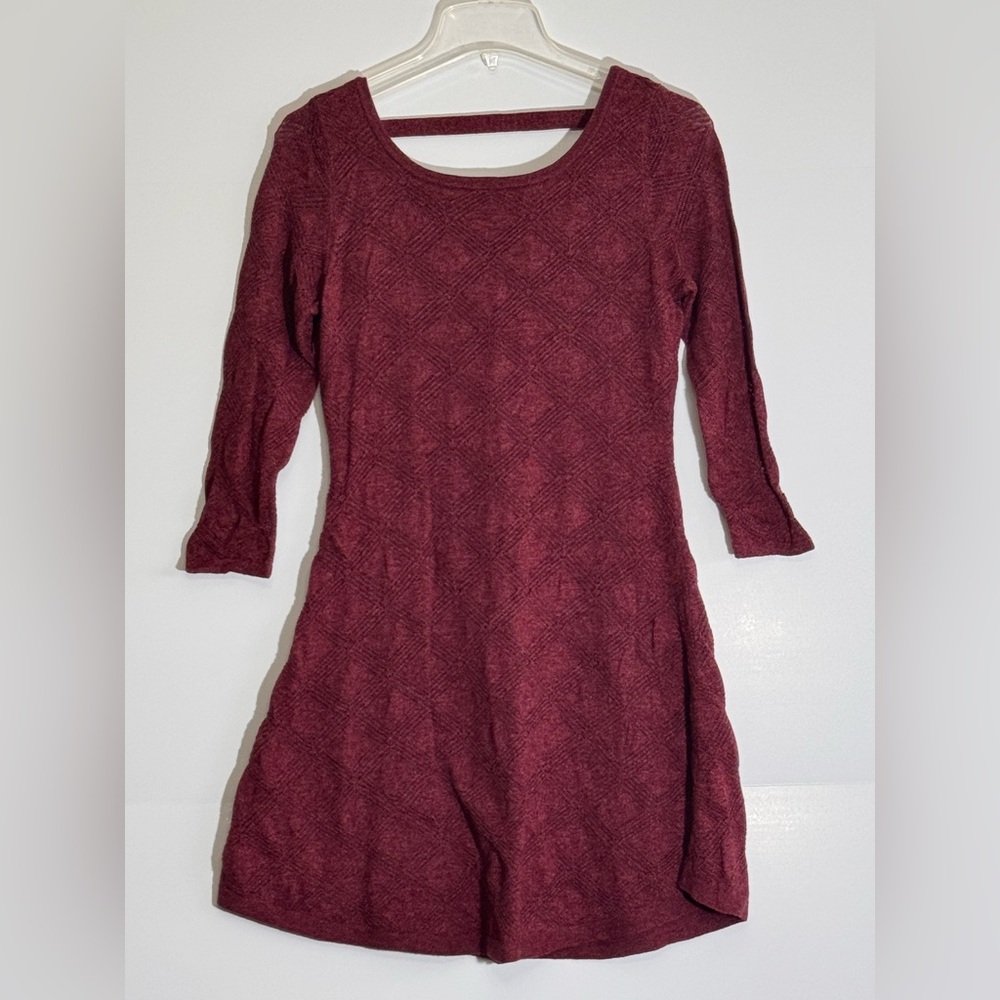 American Eagle Outfitters Burgundy Fit and Flare 3/4 sleeve Juniors Medium Dress